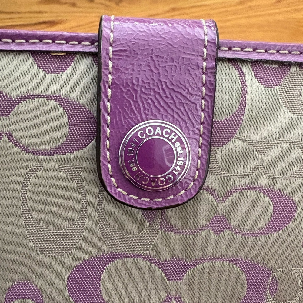 Vintage Coach Purple and Light Gray Monogram Zip Wallet - Picture 5 of 6